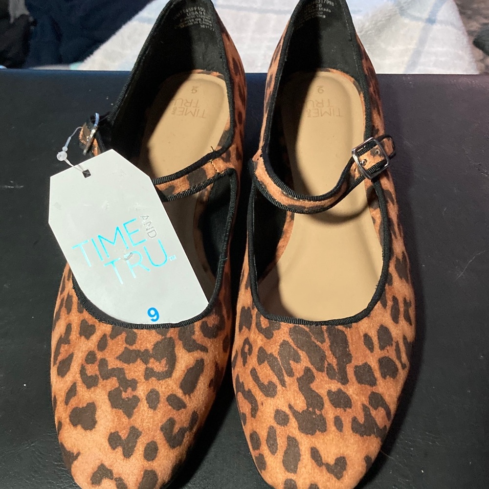 Time and Tru Women's Animal Print Mary Jane Flats